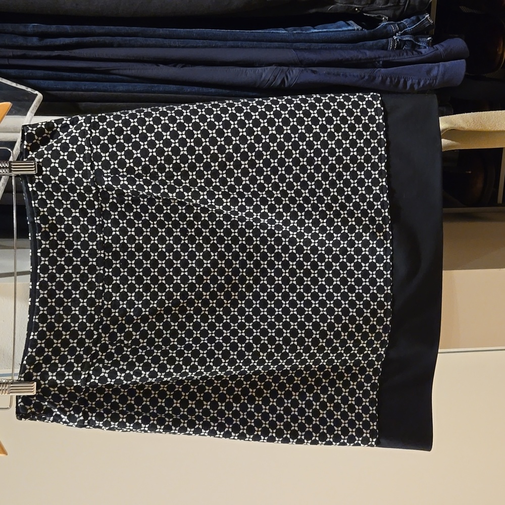 Ann Taylor Black Cropped Jacket and skirt - Picture 4 of 4